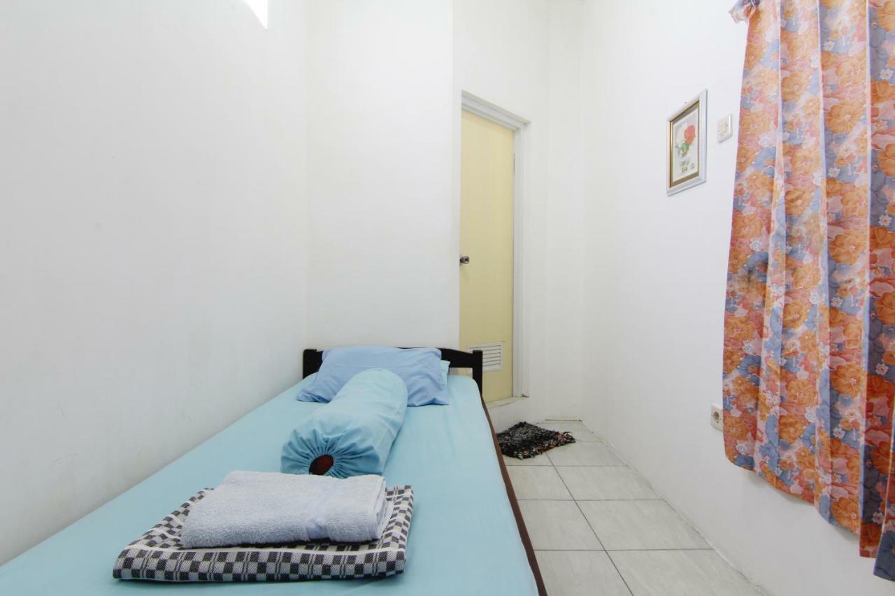 Tiga Dua Homestay Джокякарта Екстериор снимка